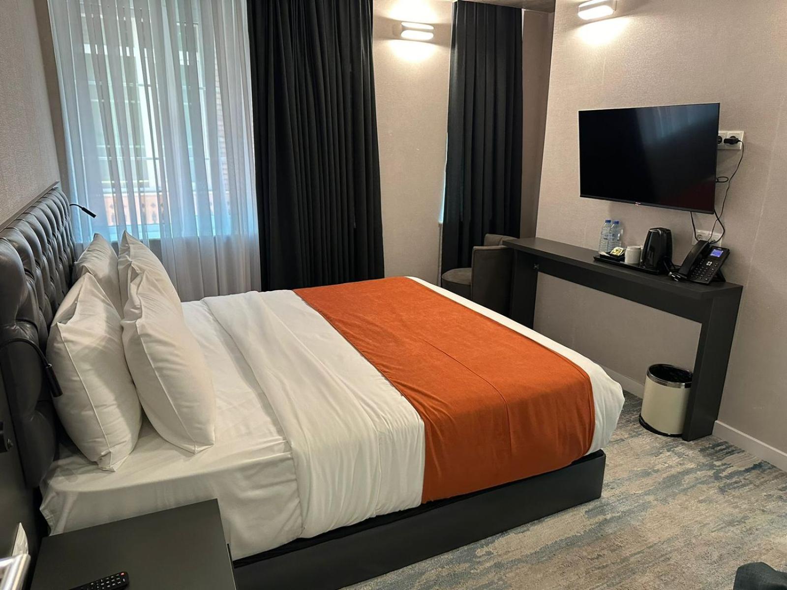 M 1 T Hotel Tiflis Exterior foto
