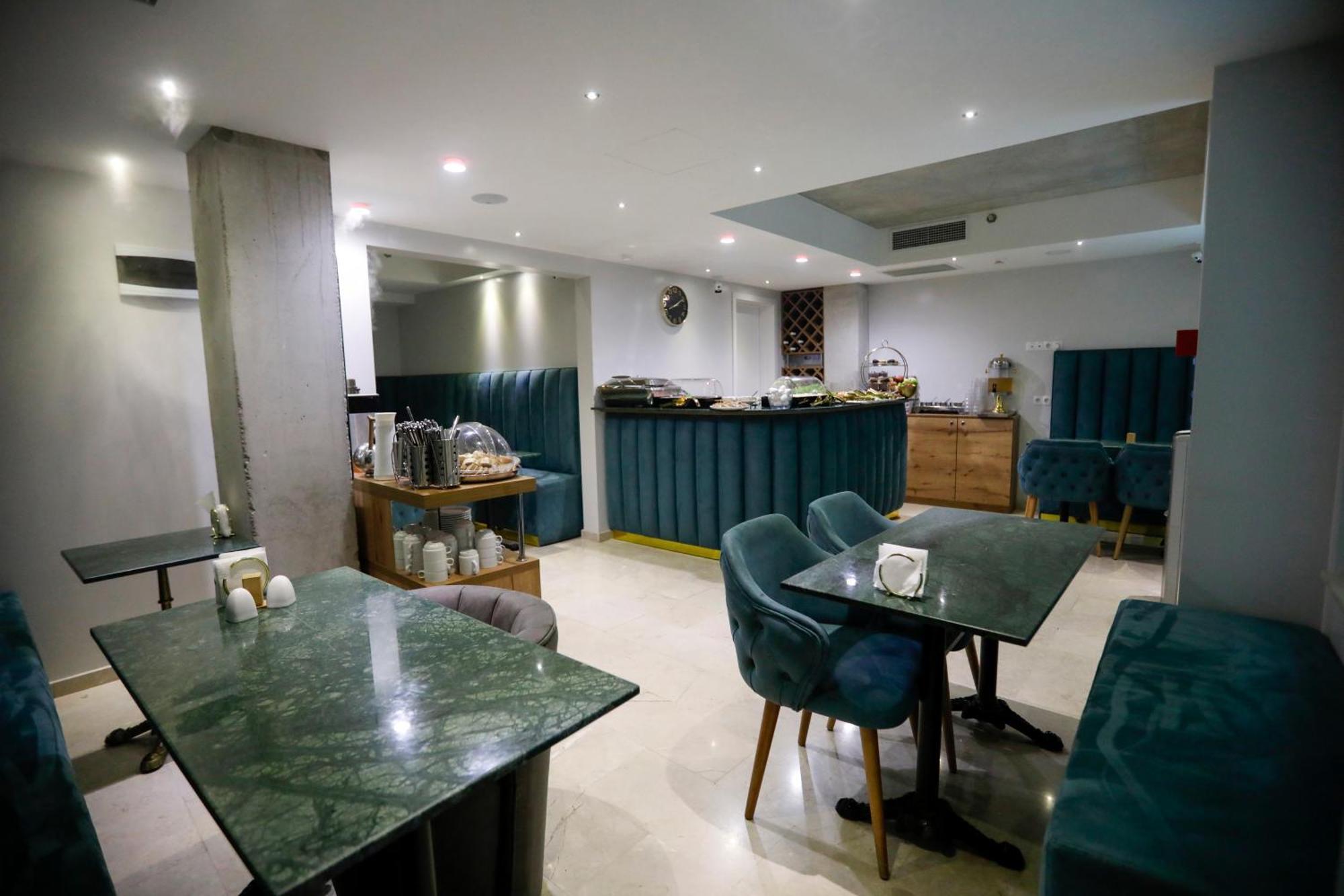 M 1 T Hotel Tiflis Exterior foto
