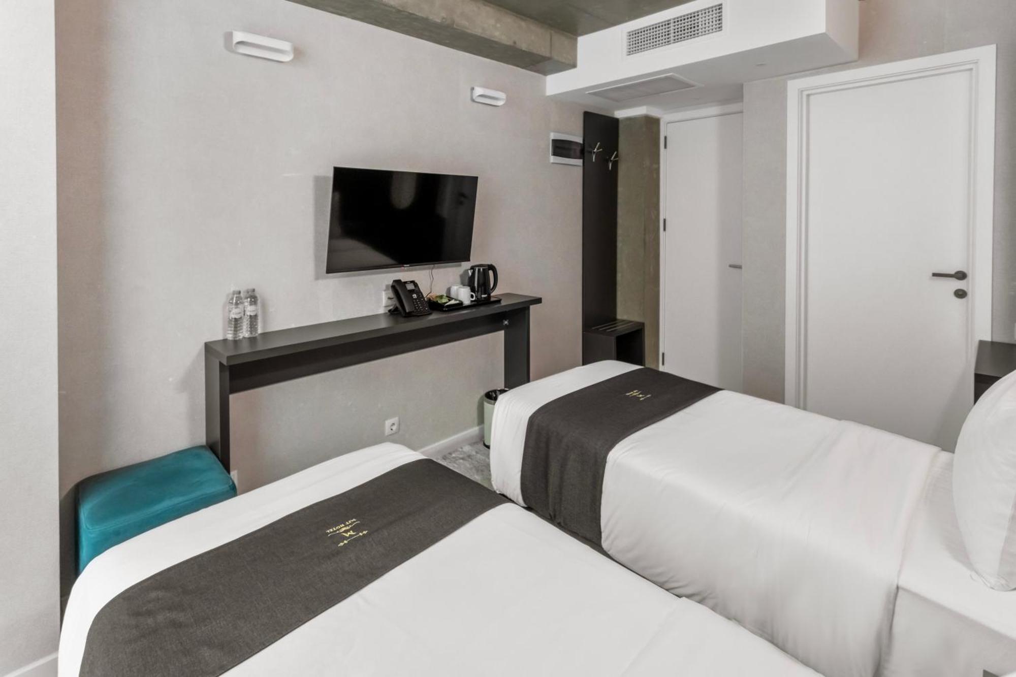 M 1 T Hotel Tiflis Exterior foto