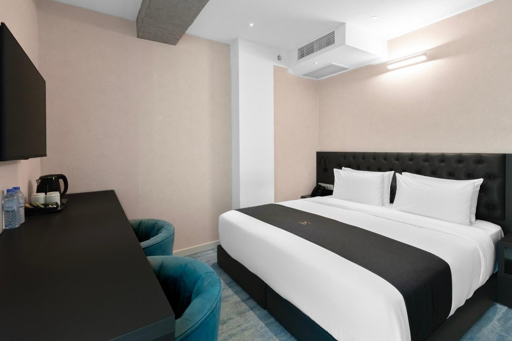 M 1 T Hotel Tiflis Exterior foto