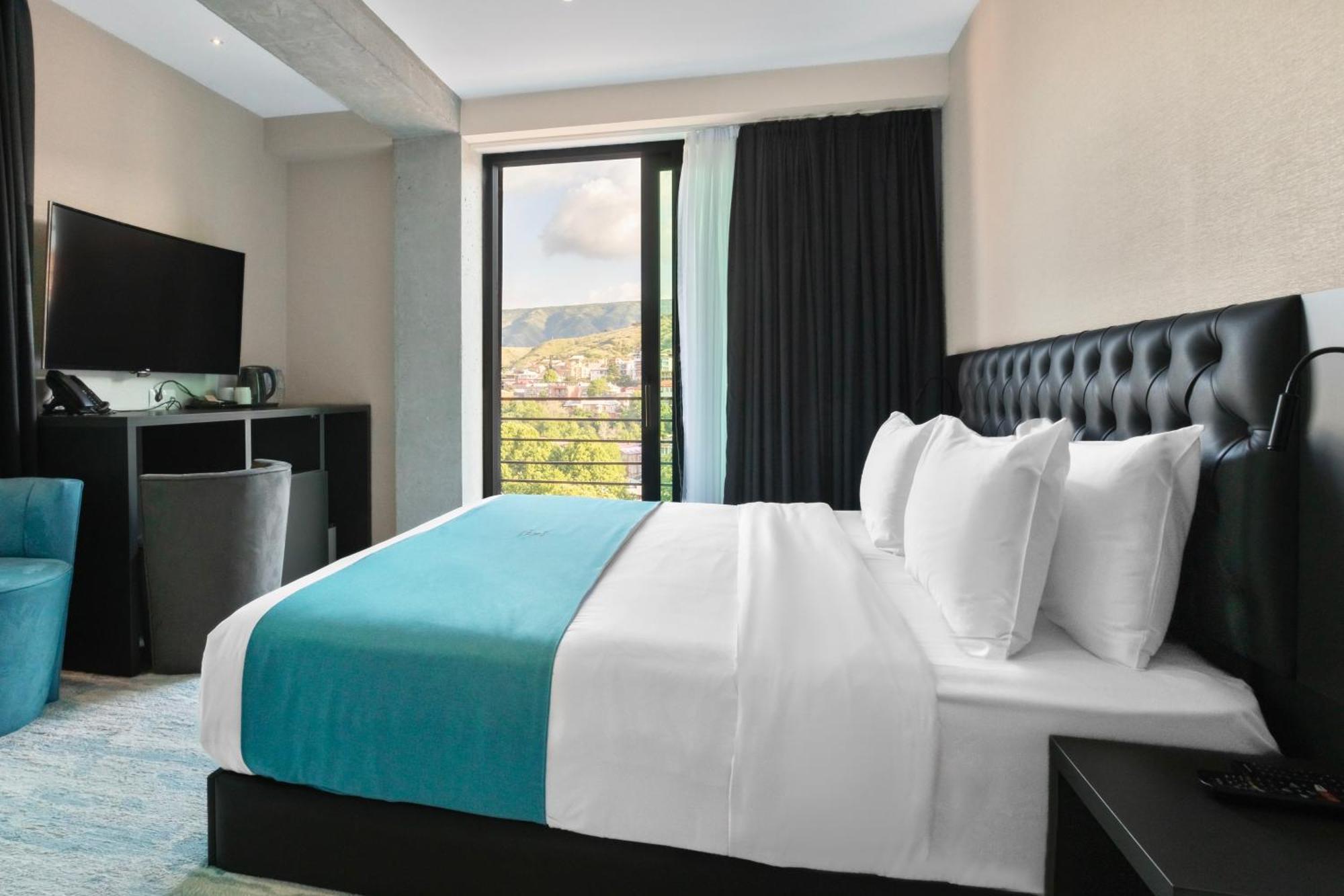 M 1 T Hotel Tiflis Exterior foto