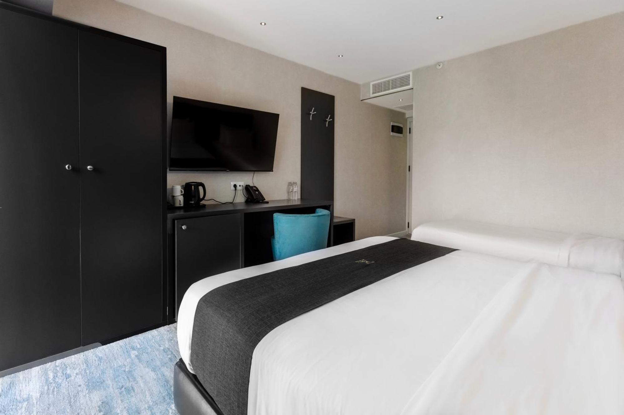 M 1 T Hotel Tiflis Exterior foto